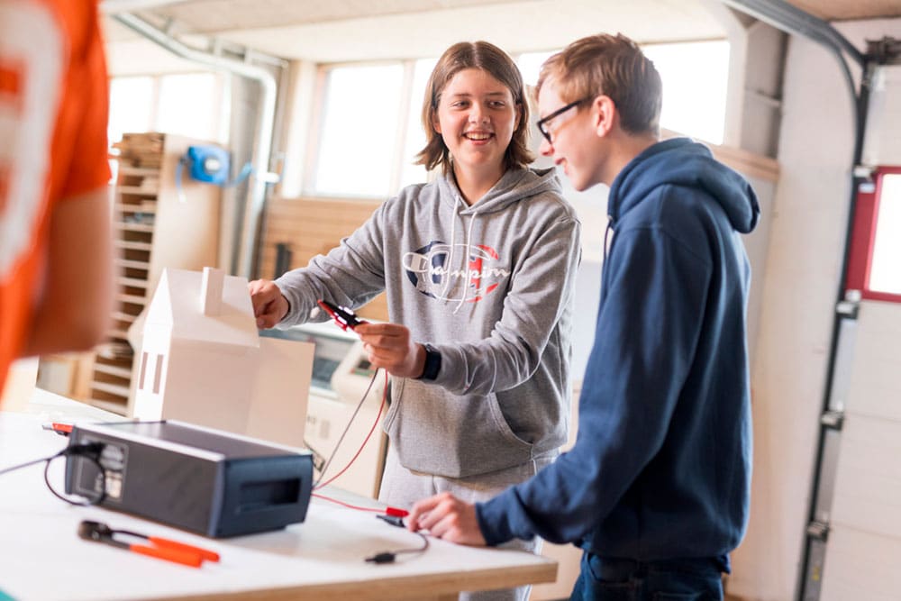 to studerende på it efterskole